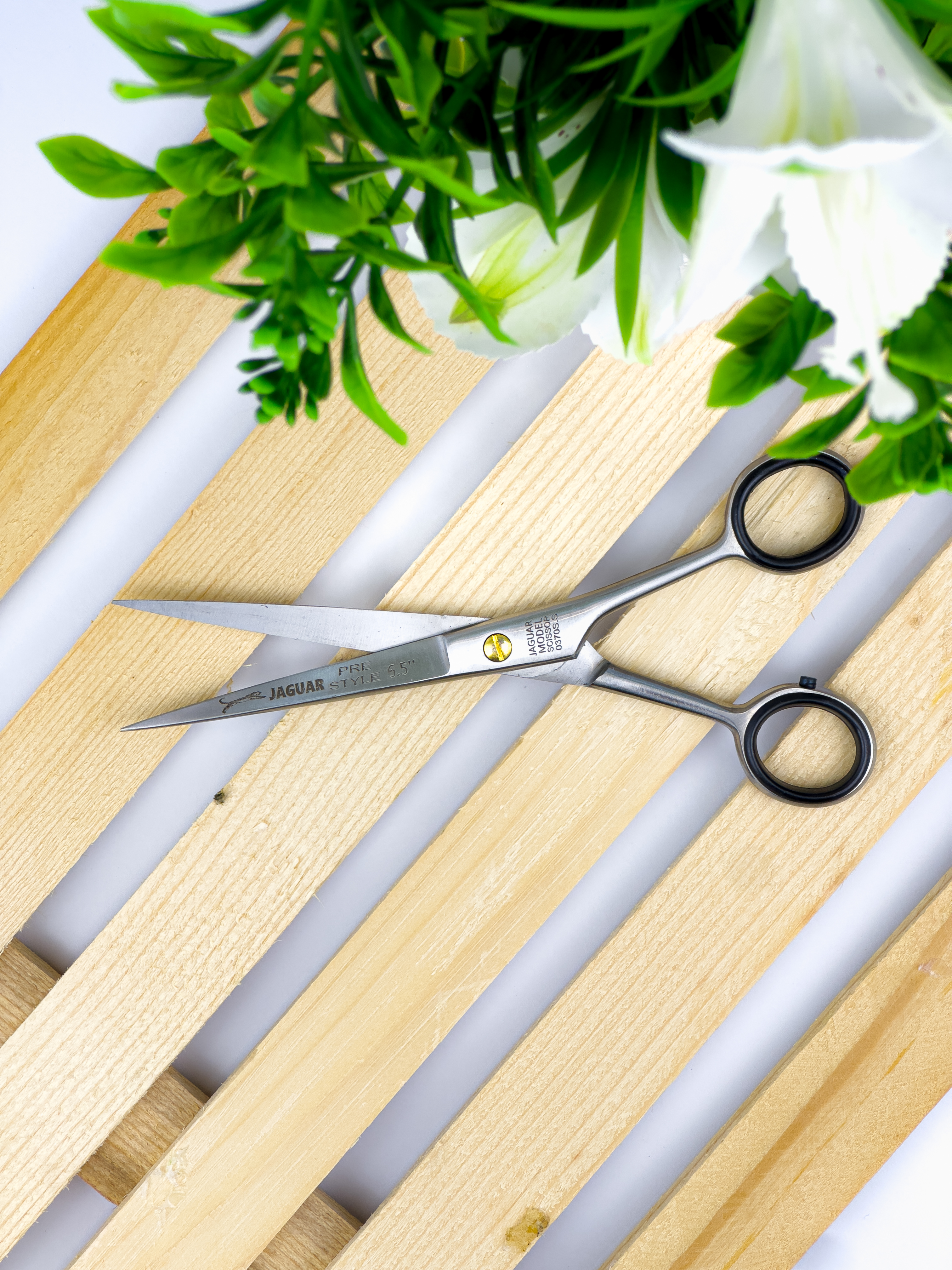 مقص الشعر ✂️